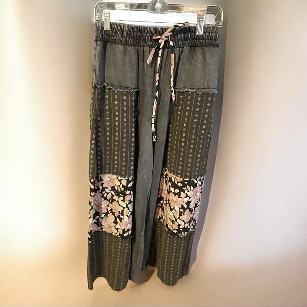 Sage and Fig Floral Patchwork Wide-Leg Pants